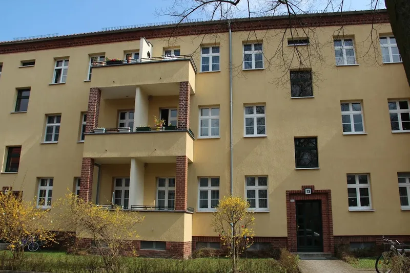 2 1/2 -Zimmer-Wohnung im Altbau in Friedrichshagen sucht neue Bewohner — photo 1